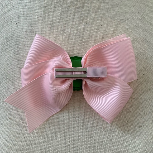 Artisan Hand Crafted Pink Hair Bow Holiday Nutcracker - Picture 3 of 7